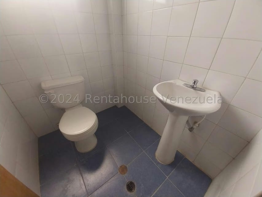 Comercial (Oficina) en Alquiler en Zona Industrial, Carabobo - 9