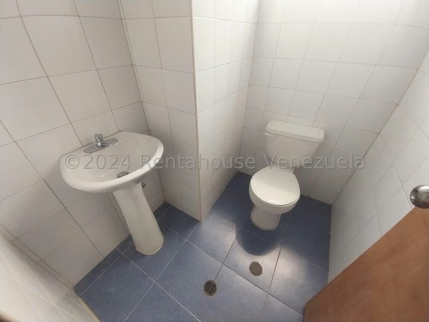 Comercial (Oficina) en Alquiler en Zona Industrial, Carabobo - 10