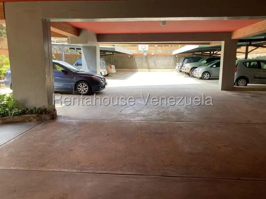 Apartamento (1 Nivel) en Alquiler en La Lago, Zulia - 21