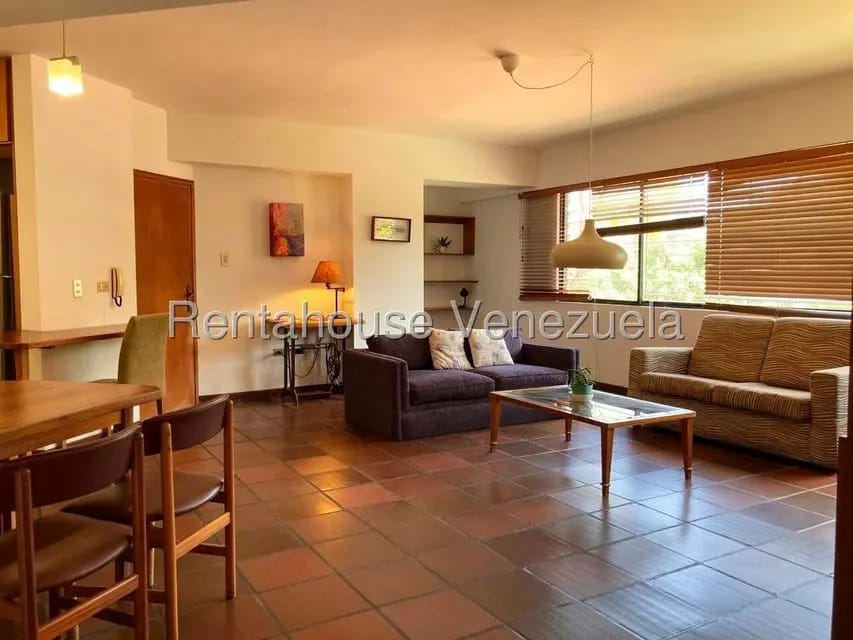 Apartamento (1 Nivel) en Alquiler en La Lago, Zulia - 4