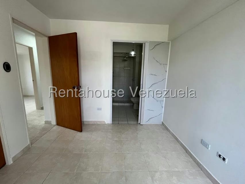 Apartamento (1 Nivel) en Alquiler en Los Mangos, Carabobo - 15