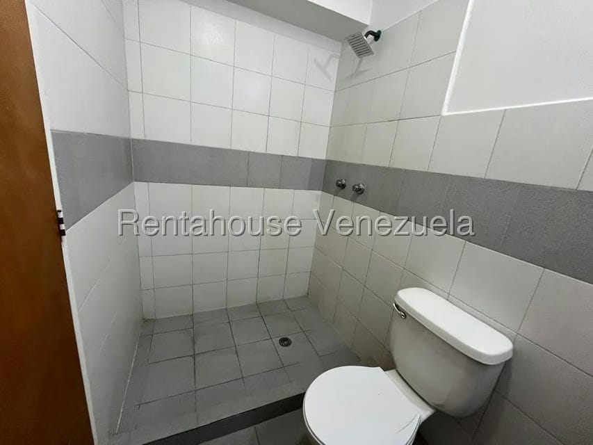Apartamento (1 Nivel) en Alquiler en Los Mangos, Carabobo - 18