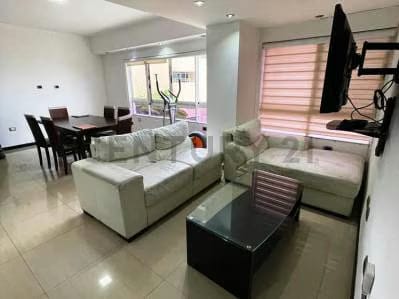 C21 VENDE MODERNO APTO PLAZA CAMPO Ave El Milagro - 4