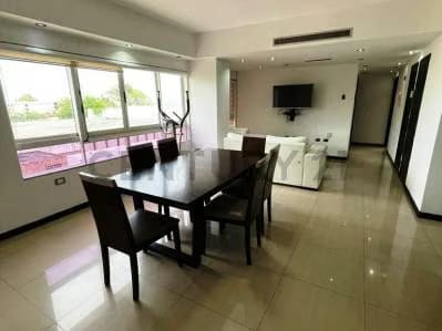 C21 VENDE MODERNO APTO PLAZA CAMPO Ave El Milagro - 5