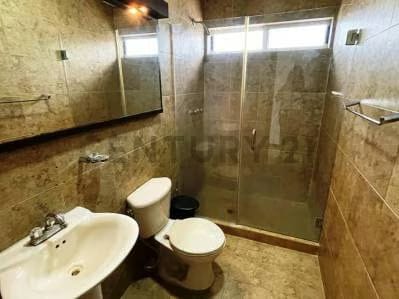 C21 VENDE MODERNO APTO PLAZA CAMPO Ave El Milagro - 10