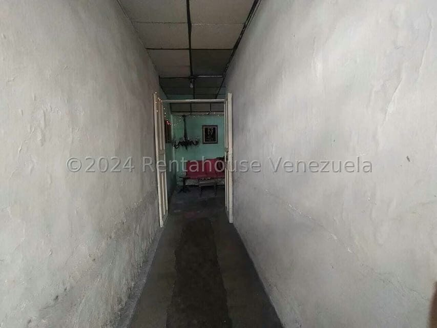 Terreno (Comercial) en Venta en Avenida Miranda, Aragua - 2