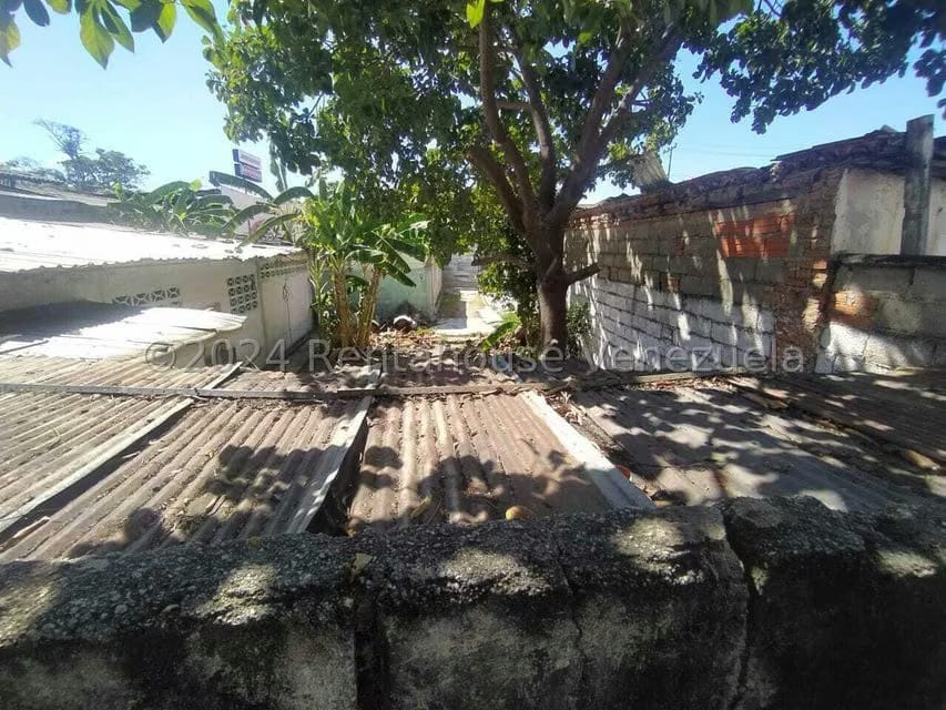 Terreno (Comercial) en Venta en Avenida Miranda, Aragua - 11