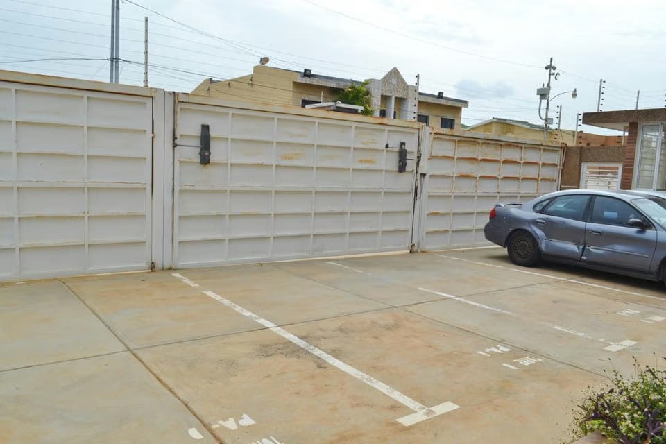Apartamento (1 Nivel) en Venta en Monte Bello, Zulia - 2