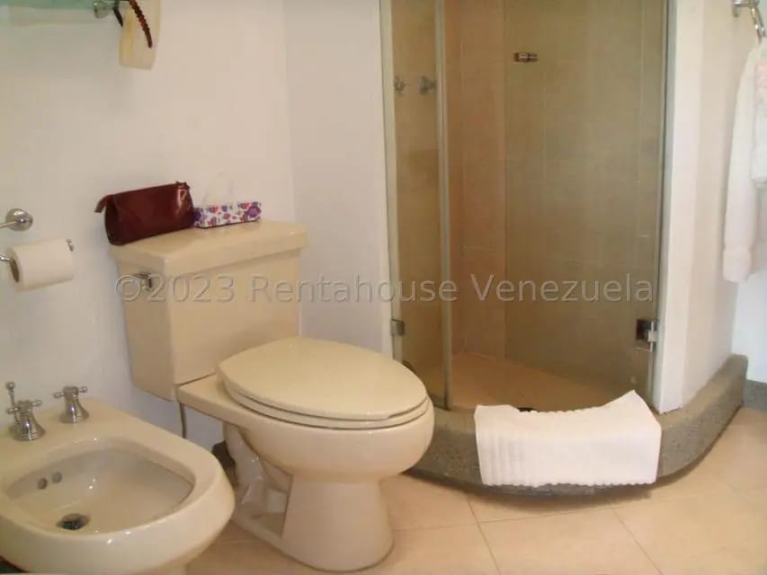 Casa (Multipes Niveles) en Venta en El Junko Country Club, Vargas - 42