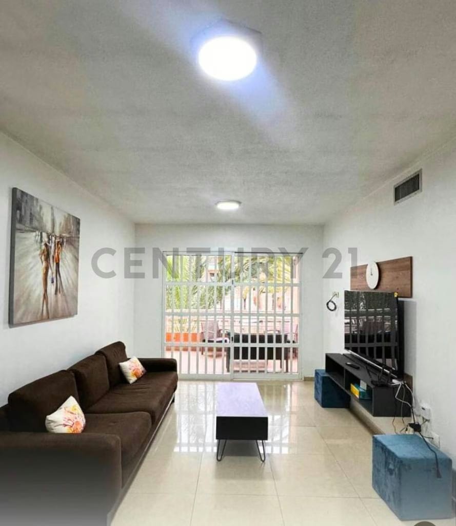 Comodo Apartamento Para Alquiler - 2