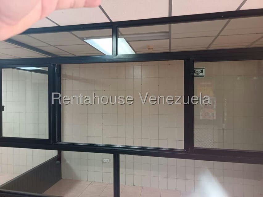 Comercial (Local Comercial) en Alquiler en El Parque, Lara - 5