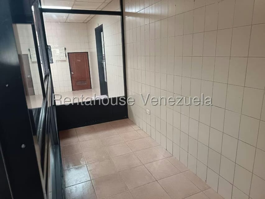 Comercial (Local Comercial) en Alquiler en El Parque, Lara - 6