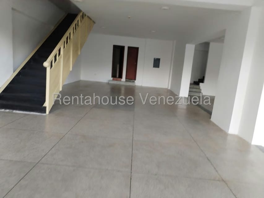Comercial (Local Comercial) en Alquiler en Avenida Lara, Carabobo - 4