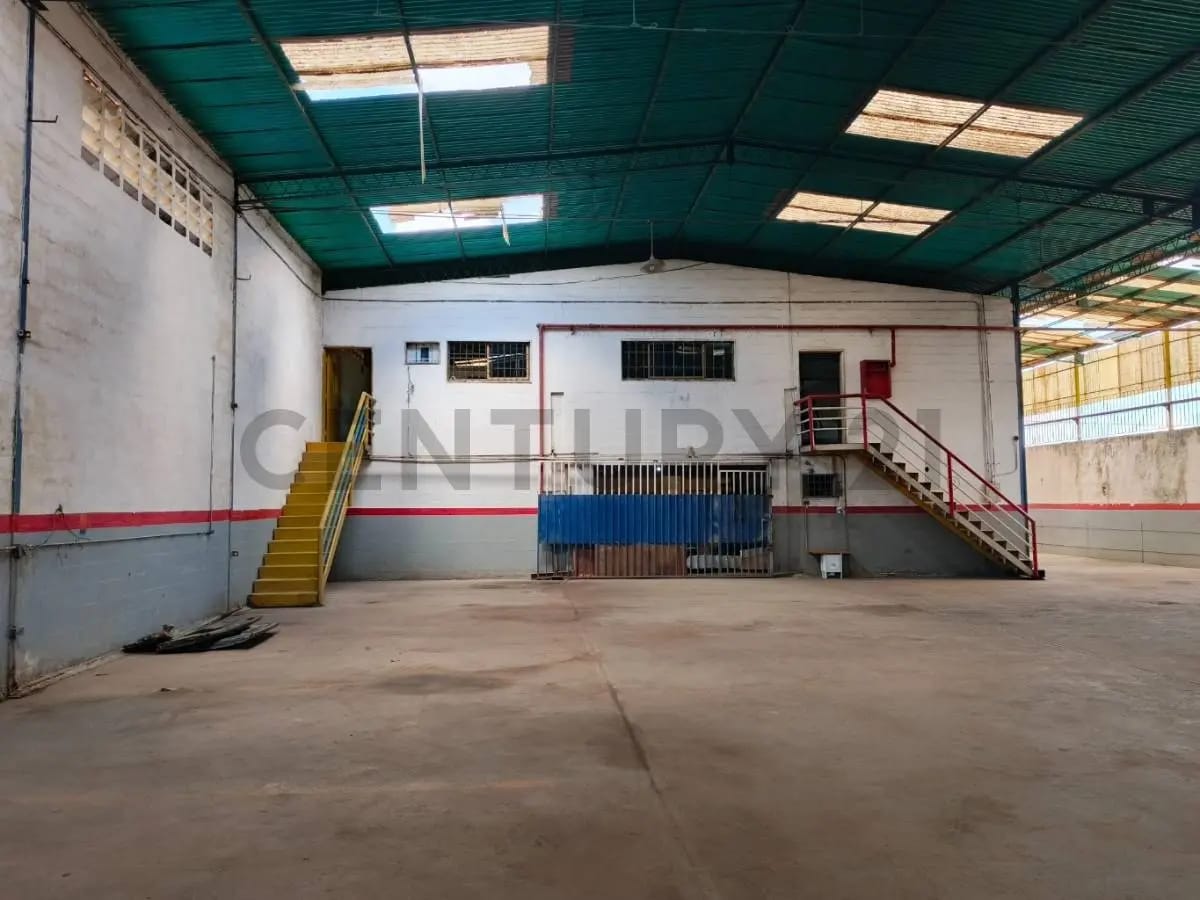 En Venta Galpón - 4