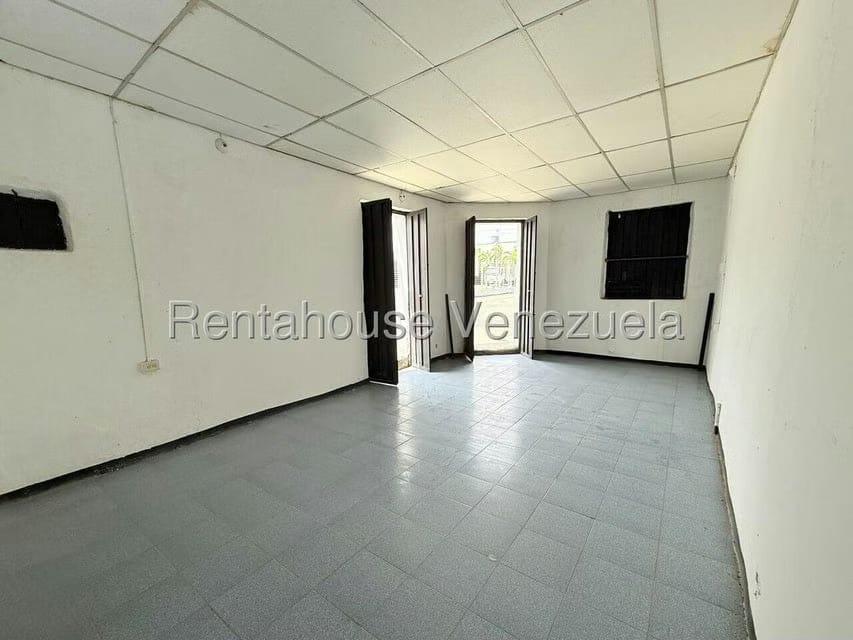 Comercial (Local Comercial) en Alquiler en Centro, Lara - 3