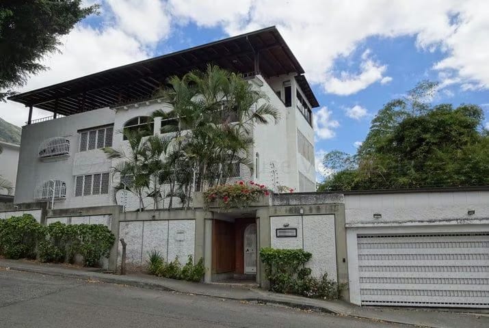 EDIFICIO EN VENTA – YENNIEF ROJAS