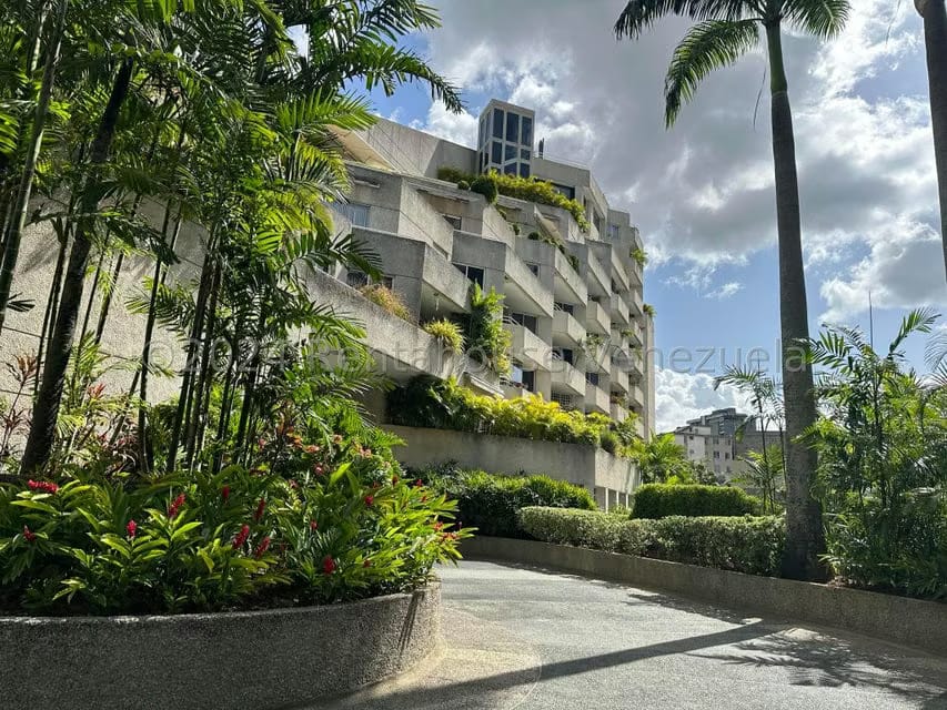 Apartamento (Planta Baja) en Alquiler en Altamira, Distrito Metropolitano