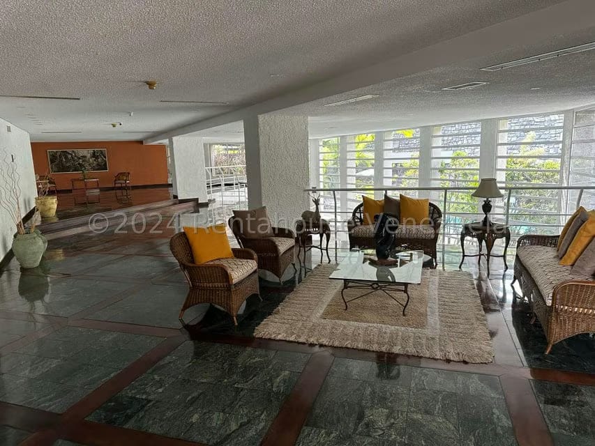 Apartamento (Planta Baja) en Alquiler en Altamira, Distrito Metropolitano - 5