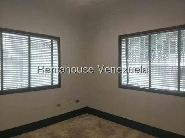 Casa (Duplex) en Venta en San Bernardino, Distrito Metropolitano - 13