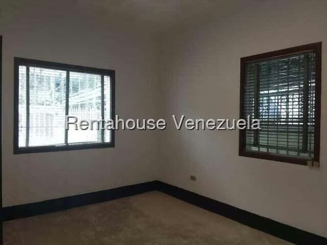 Casa (Duplex) en Venta en San Bernardino, Distrito Metropolitano - 14