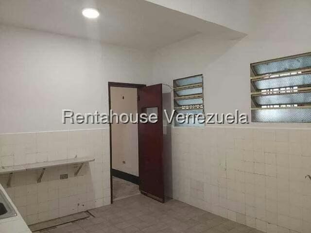Casa (Duplex) en Venta en San Bernardino, Distrito Metropolitano - 18