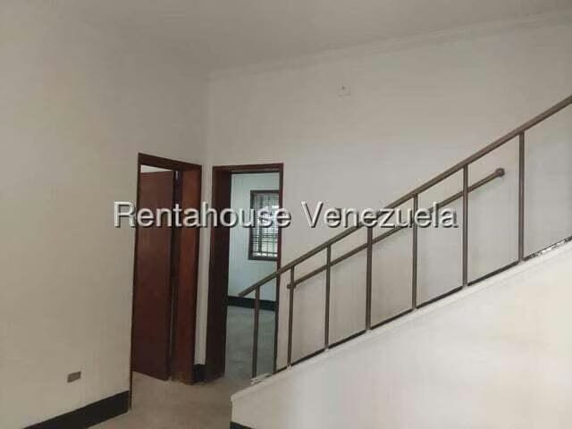 Casa (Duplex) en Venta en San Bernardino, Distrito Metropolitano - 22