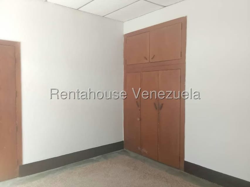 Casa (Duplex) en Venta en San Bernardino, Distrito Metropolitano - 26
