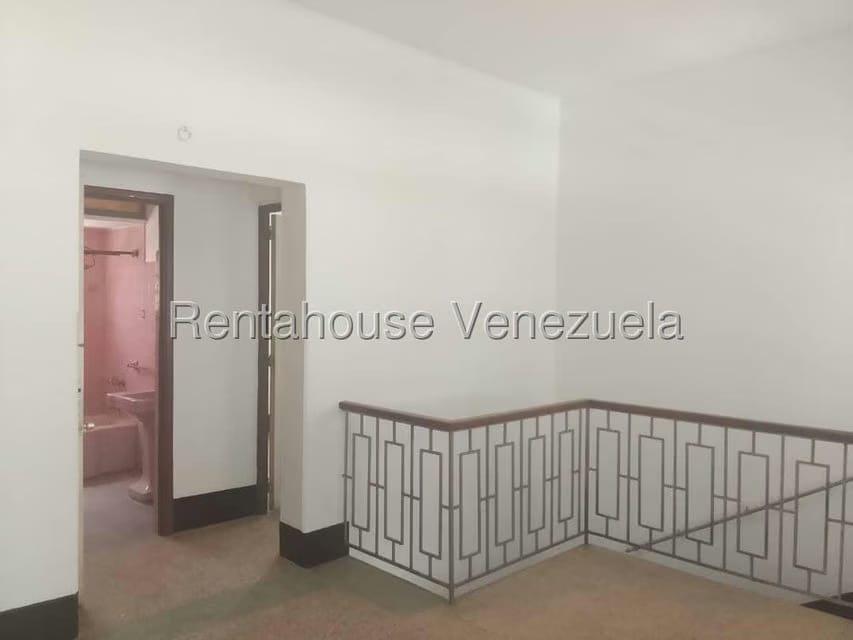 Casa (Duplex) en Venta en San Bernardino, Distrito Metropolitano - 30