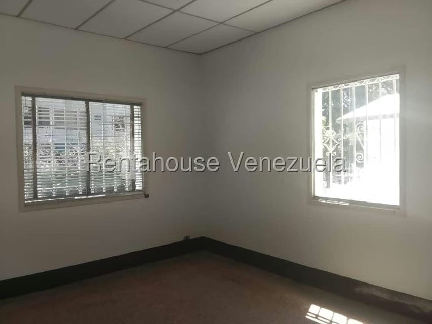 Casa (Duplex) en Venta en San Bernardino, Distrito Metropolitano - 38
