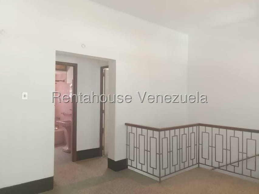 Casa (Duplex) en Venta en San Bernardino, Distrito Metropolitano - 39