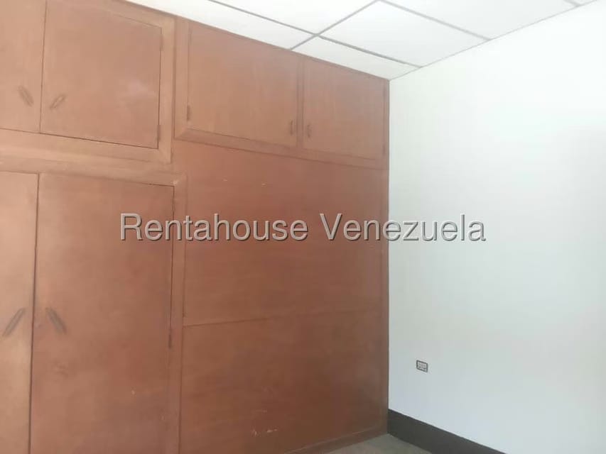 Casa (Duplex) en Venta en San Bernardino, Distrito Metropolitano - 42