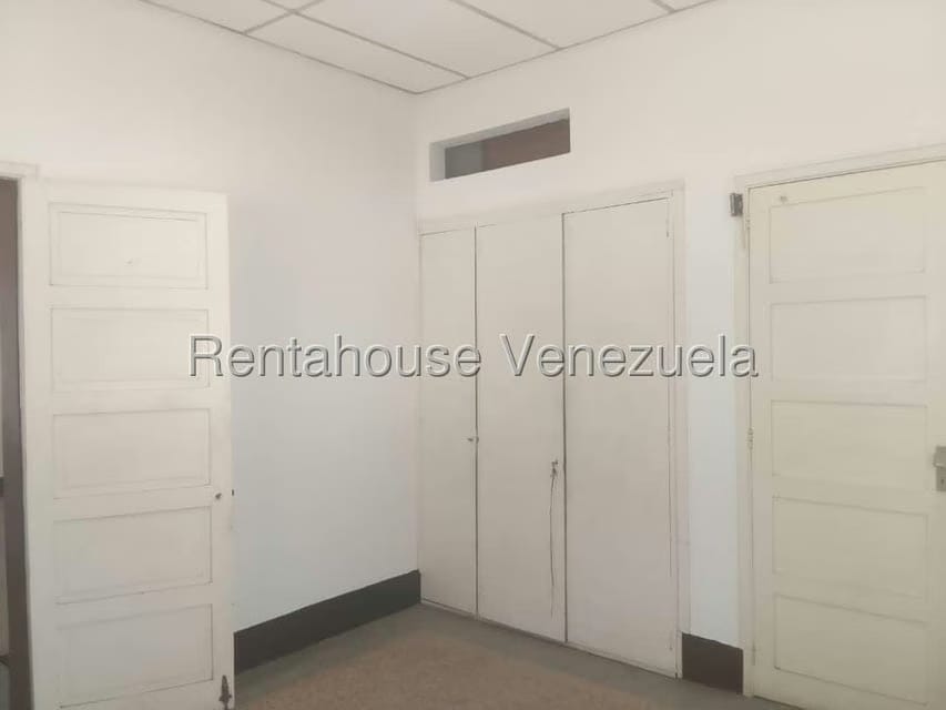Casa (Duplex) en Venta en San Bernardino, Distrito Metropolitano - 45