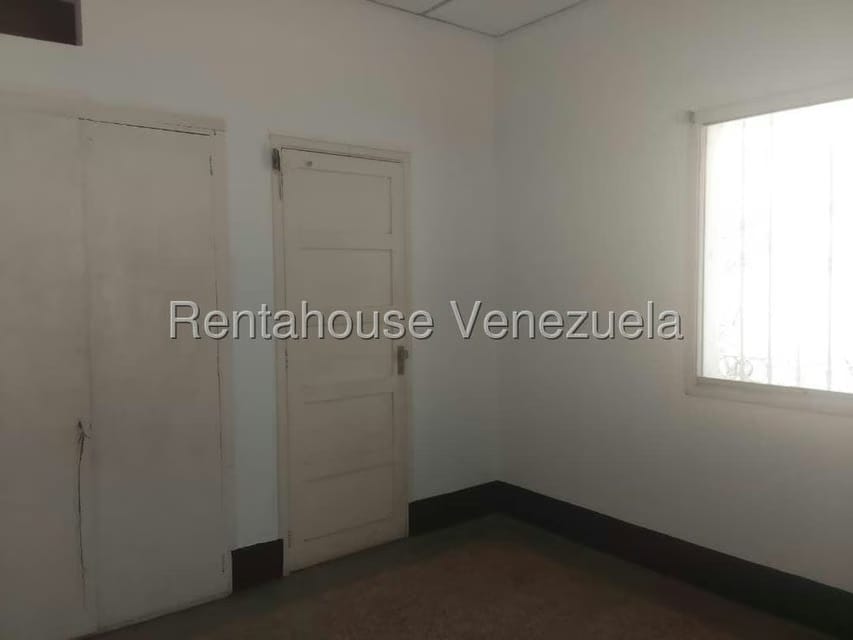 Casa (Duplex) en Venta en San Bernardino, Distrito Metropolitano - 46