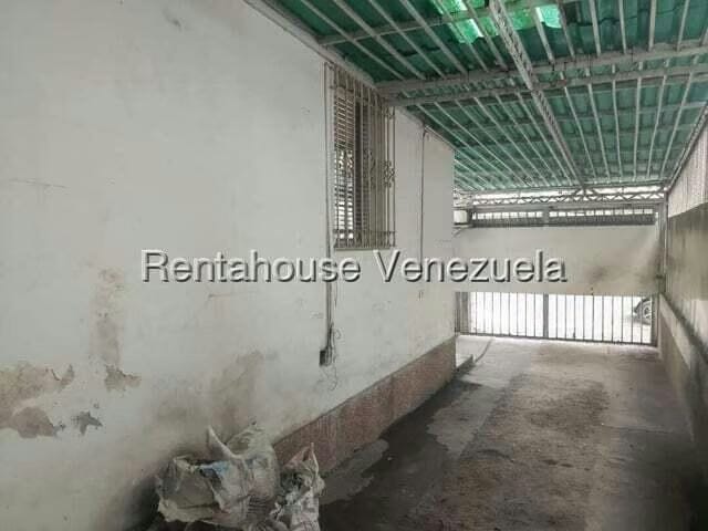 Casa (Duplex) en Venta en San Bernardino, Distrito Metropolitano - 49