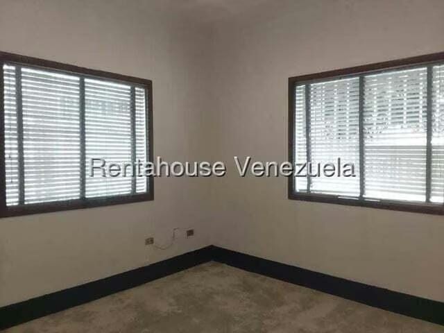 Casa (Duplex) en Venta en San Bernardino, Distrito Metropolitano - 9