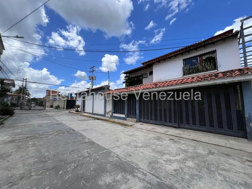 Casa (Multipes Niveles) en Venta en Las Amazonas, Aragua