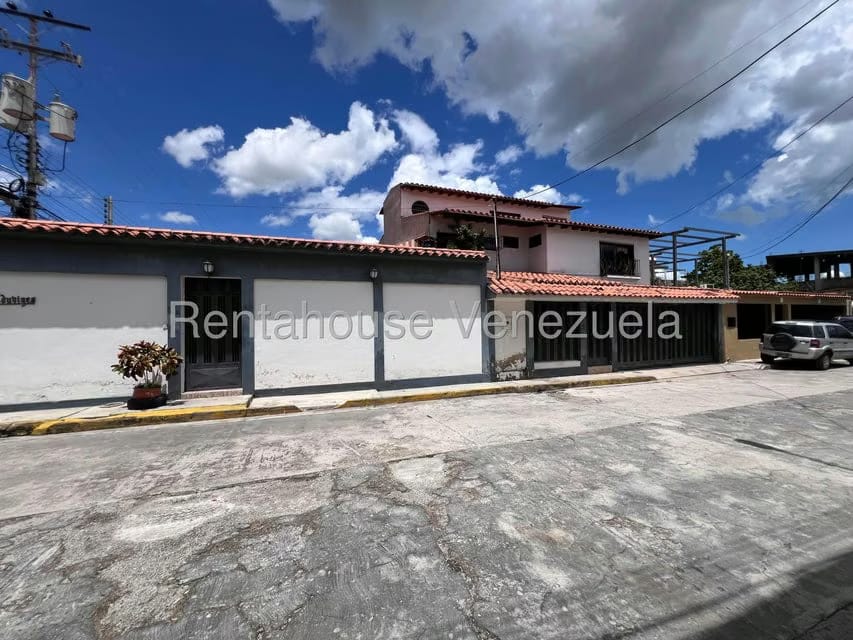 Casa (Multipes Niveles) en Venta en Las Amazonas, Aragua - 2