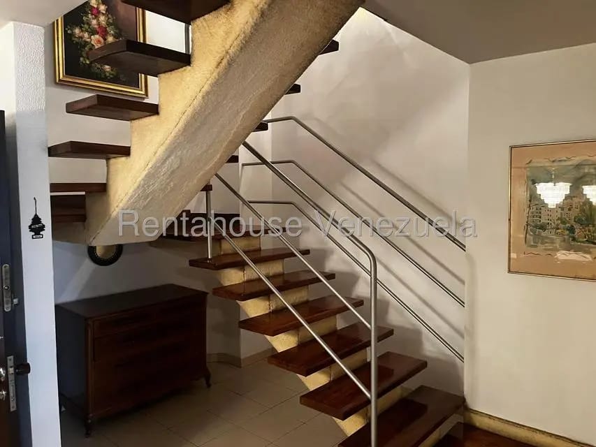 Apartamento (1 Nivel) en Alquiler en Los Palos Grandes, Distrito Metropolitano - 8