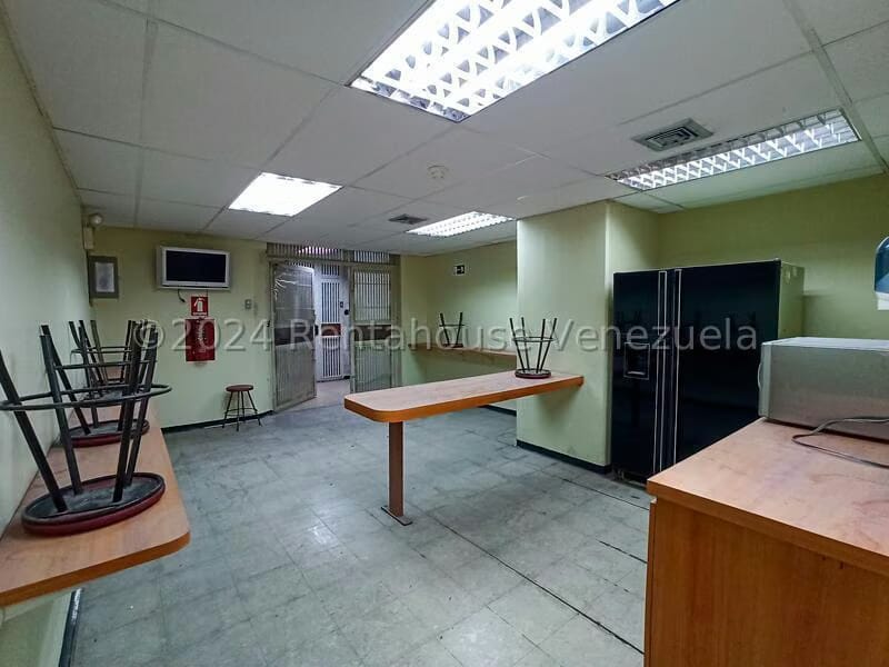 Comercial (Local Comercial) en Venta en Los Cortijos de Lourdes, Distrito Metropolitano - 23