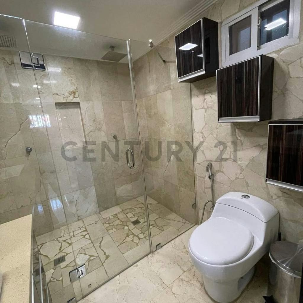 En Alquiler amplio y prestigioso Palafito ubicado en AquaVilla Casa Bote A - 9