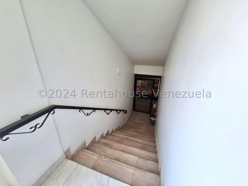 Casa (Duplex) en Venta en El Pedregal, Lara - 5