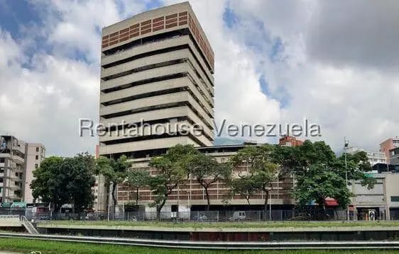 Comercial (Local Comercial) en Alquiler en La Florida, Distrito Metropolitano