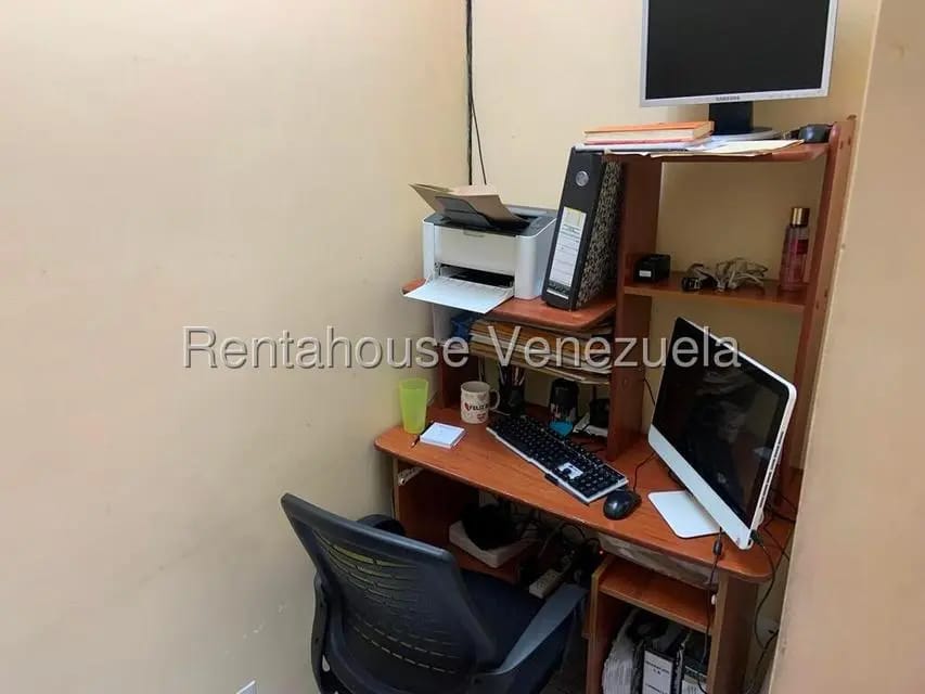 Comercial (Local Comercial) en Alquiler en La Florida, Distrito Metropolitano - 11