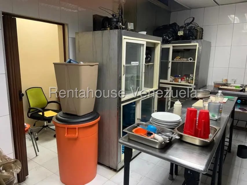 Comercial (Local Comercial) en Alquiler en La Florida, Distrito Metropolitano - 12