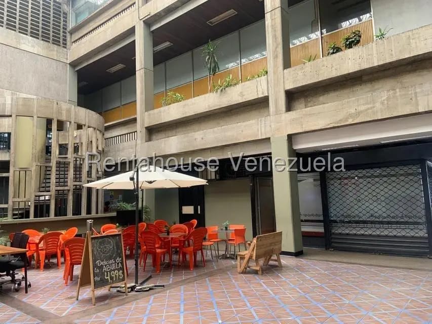 Comercial (Local Comercial) en Alquiler en La Florida, Distrito Metropolitano - 4