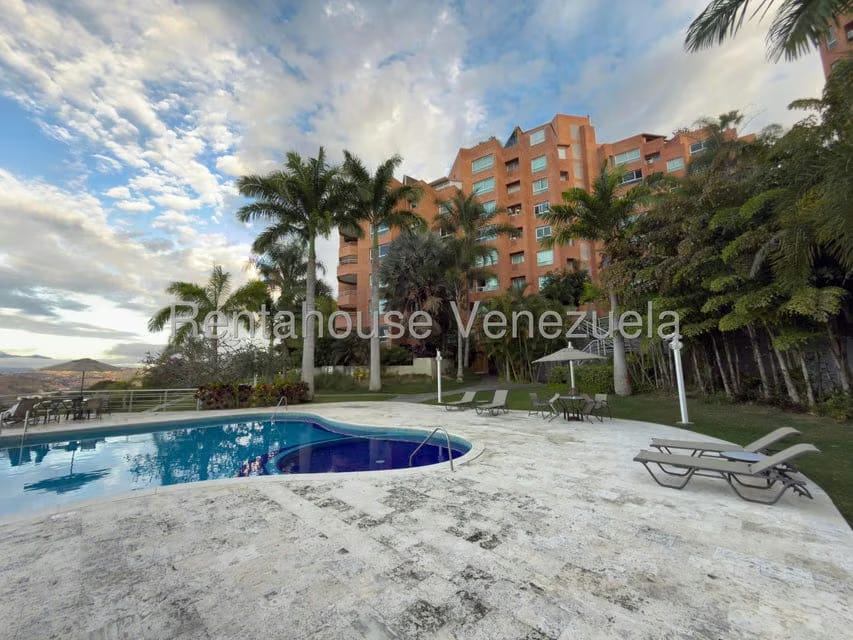 Apartamento (1 Nivel) en Alquiler en Solar del Hatillo, Distrito Metropolitano