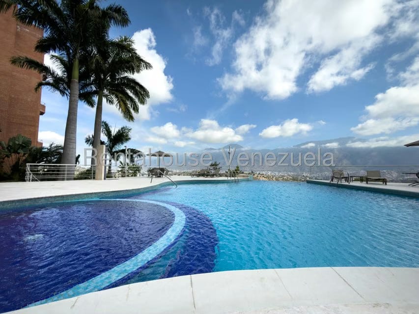 Apartamento (1 Nivel) en Alquiler en Solar del Hatillo, Distrito Metropolitano - 19