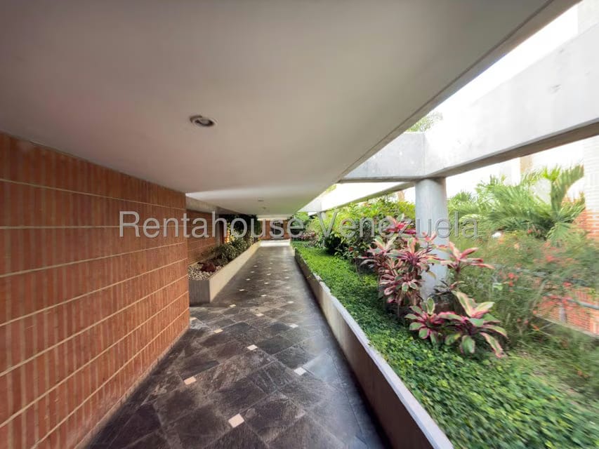 Apartamento (1 Nivel) en Alquiler en Solar del Hatillo, Distrito Metropolitano - 27