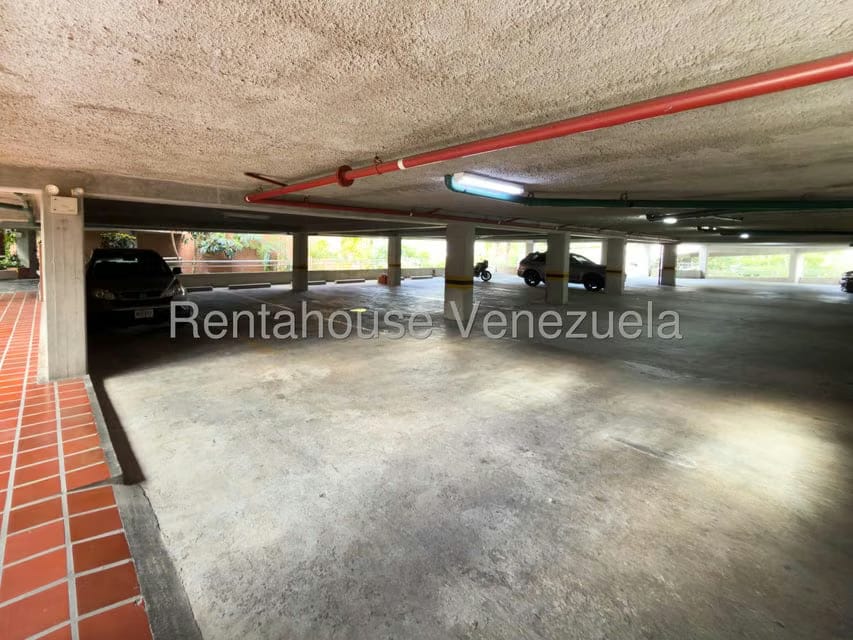 Apartamento (1 Nivel) en Alquiler en Solar del Hatillo, Distrito Metropolitano - 28