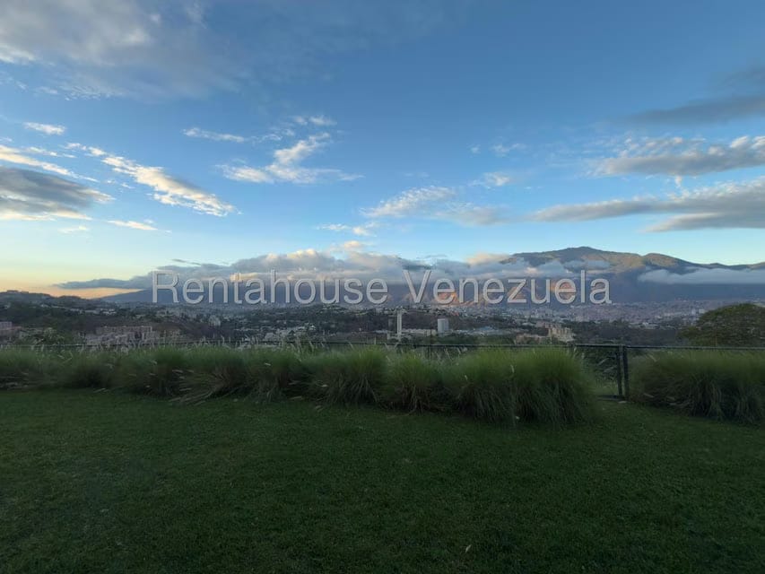 Apartamento (1 Nivel) en Alquiler en Solar del Hatillo, Distrito Metropolitano - 31